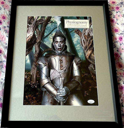 051c6b572c39b16663eec8dbbaa80564 - AutographsForSale.com