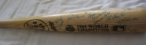 0713ffd73ff1db42d6362fec0d6ccf42 - AutographsForSale.com