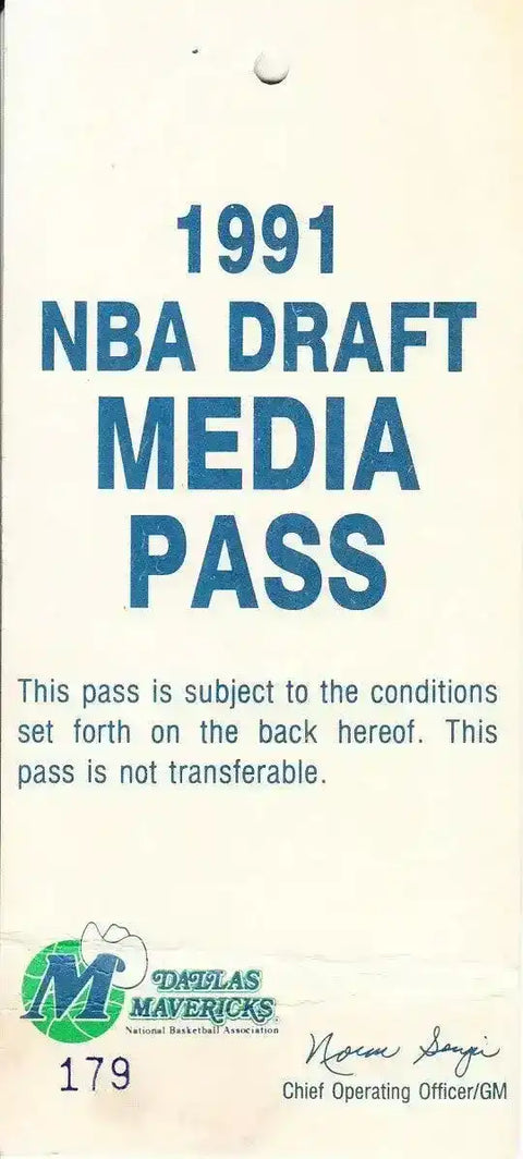 0cb1a04fe495cb73f59dfa7ed4a4163b - AutographsForSale.com