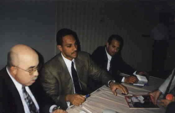 Juan Gonzalez signed Texas Rangers 1993 All-Star Home Run Derby 8x10 photo - AutographsForSale.com