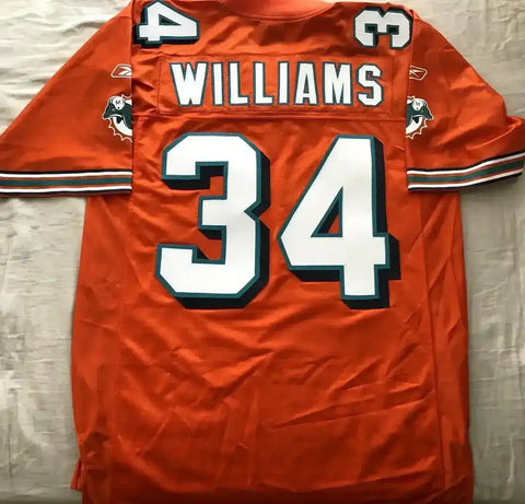 120748dbc6558c8fcfe20df2a6e8fe1a - AutographsForSale.com