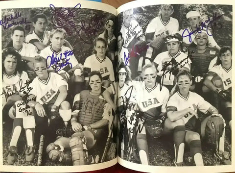 127df54bc5c7eda032e96fb3b09273f1 - AutographsForSale.com