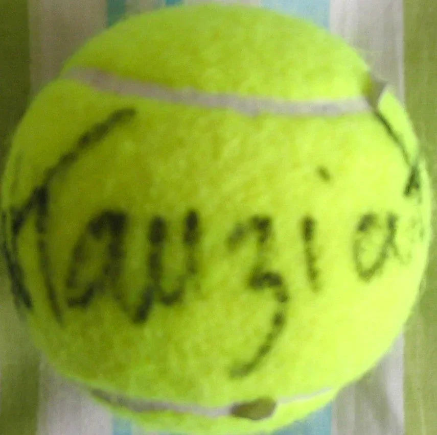 Natalie Tauziat autographed tennis ball - AutographsForSale.com