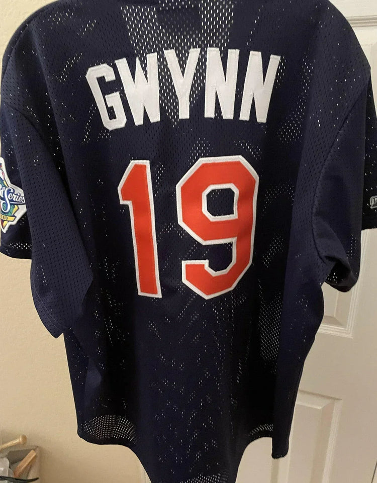 Tony Gwynn SD Padres 1998 World Series Majestic batting practice jersey - AutographsForSale.com