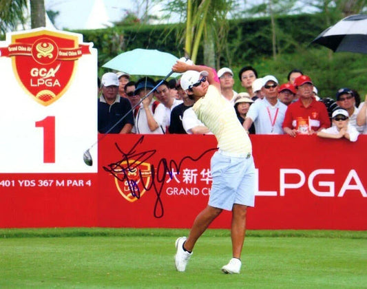 Yani Tseng autographed 2008 Grand China Air LPGA 8x10 photo - AutographsForSale.com