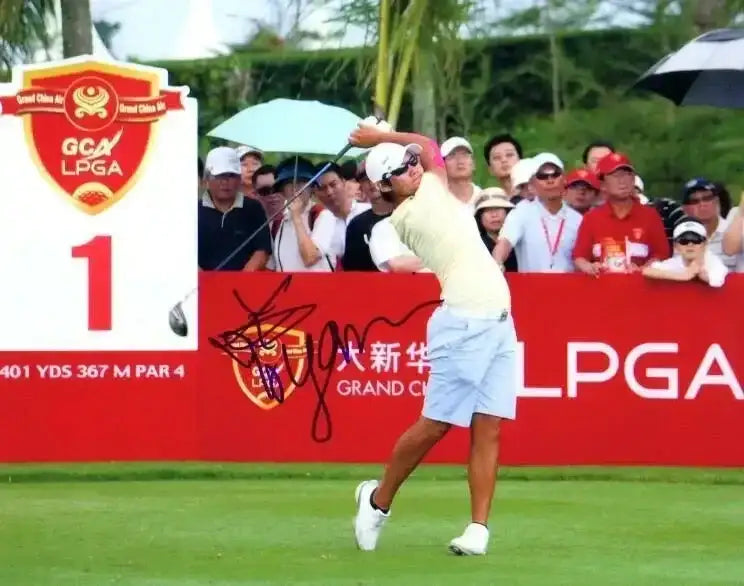 Yani Tseng autographed 2008 Grand China Air LPGA 8x10 photo - AutographsForSale.com