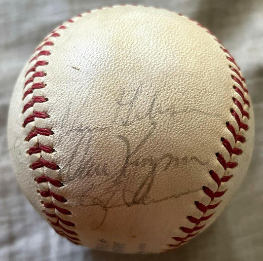 1972 San Francisco Giants team autographed NL baseball with case Willie McCovey - AutographsForSale.com