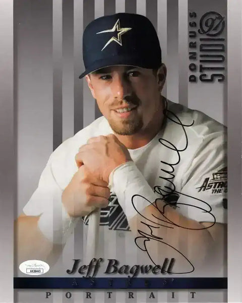 174052a86b1ef02e3dfb45335439d813 - AutographsForSale.com