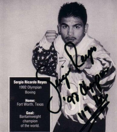 Sergio Reyes autographed 4x4 boxing photo card - AutographsForSale.com