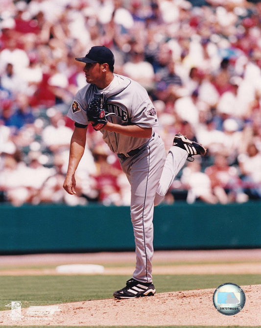 Freddy Garcia Seattle Mariners set of 2 8x10 photos - AutographsForSale.com