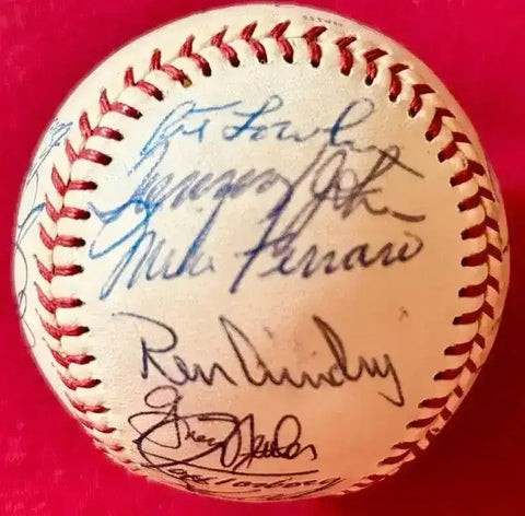 1d62e692e975f03e8ff6f96db6313352 - AutographsForSale.com