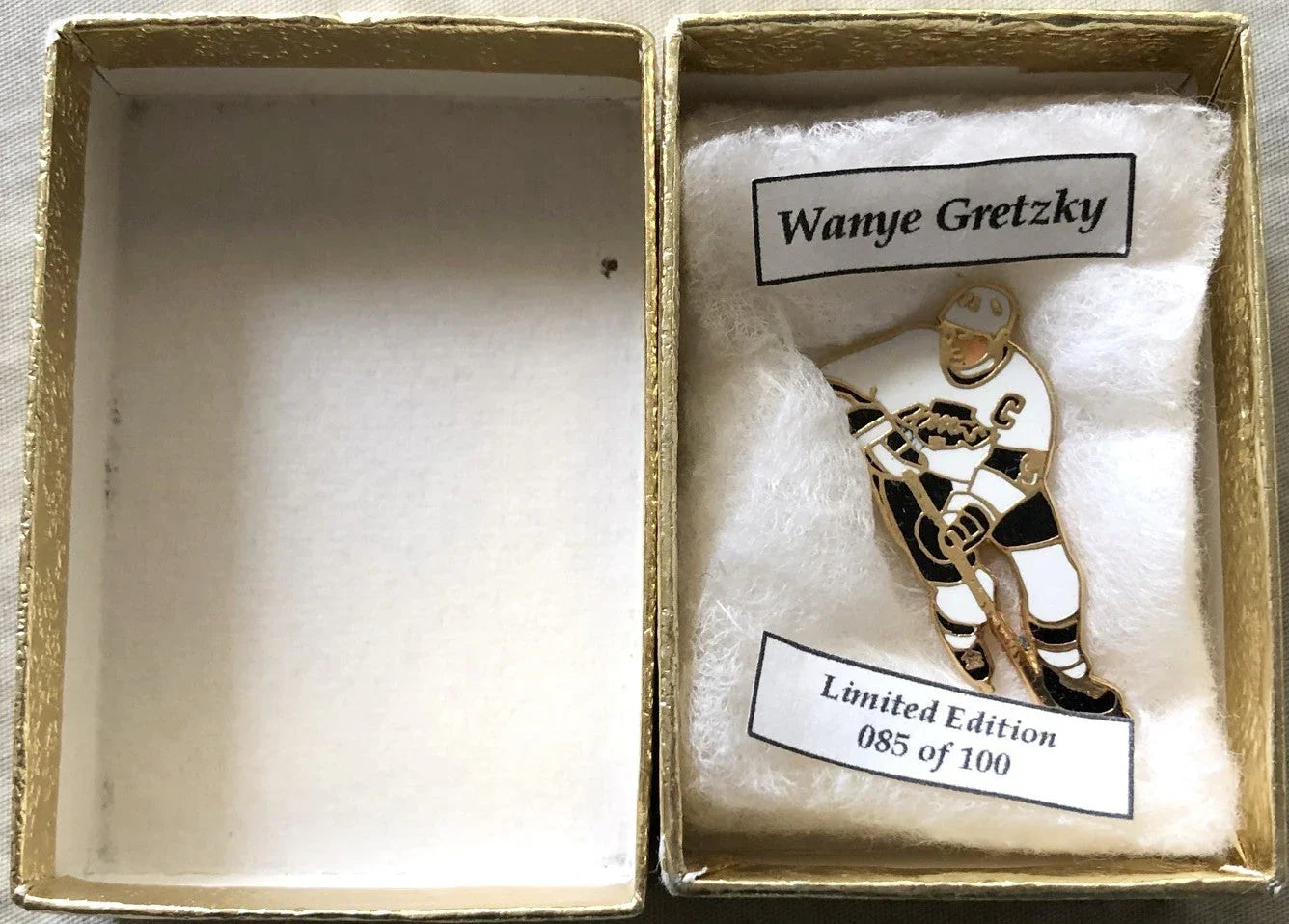 Wayne Gretzky Los Angeles Kings gold enamel 1.5 inch pin Limited Edition 100 - AutographsForSale.com