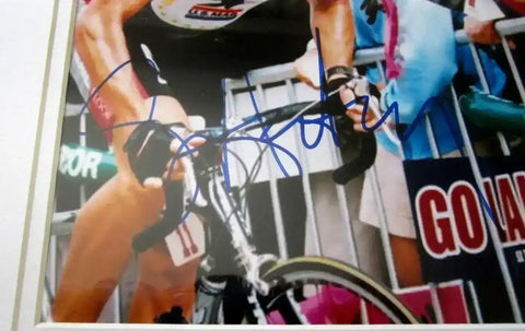 210c3576eb06dfd264c83fe5098aea95 - AutographsForSale.com