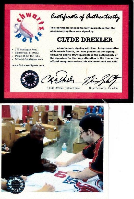Clyde Drexler signed 1992 US Dream Team jersey Schwartz - AutographsForSale.com