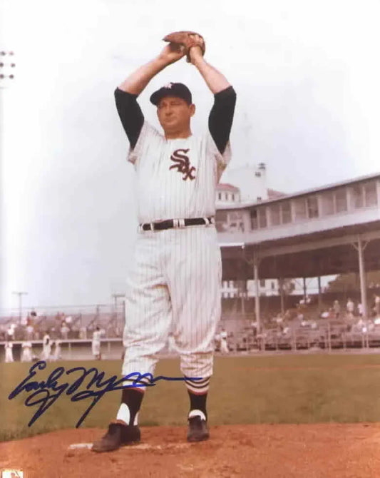 Early Wynn autographed 8x10 Chicago White Sox photo - AutographsForSale.com