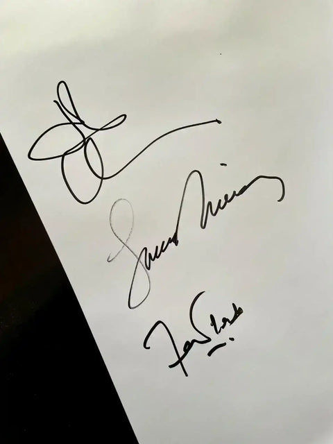27c4f2d9666e04d8be4bf2bd6527c839 - AutographsForSale.com