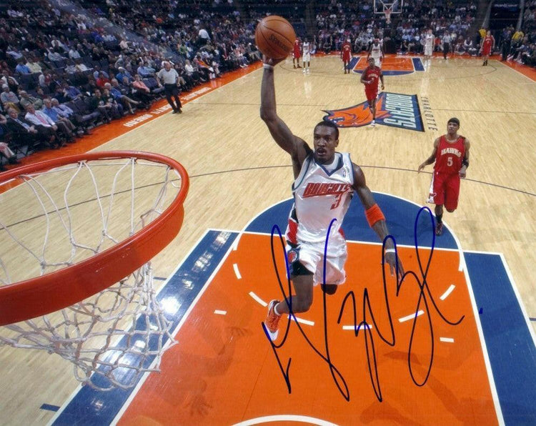 Gerald Wallace autographed Charlotte Bobcats 8x10 photo - AutographsForSale.com