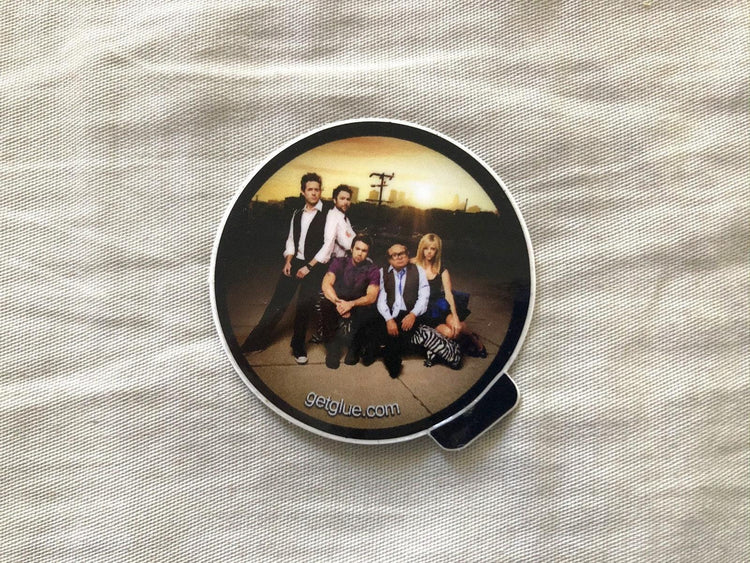 It’s Always Sunny in Philadelphia cast 2013 Comic-Con mini promo decal or sticker - AutographsForSale.com