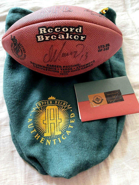 2e819bd44e789da31266a8195cce0dd3 - AutographsForSale.com