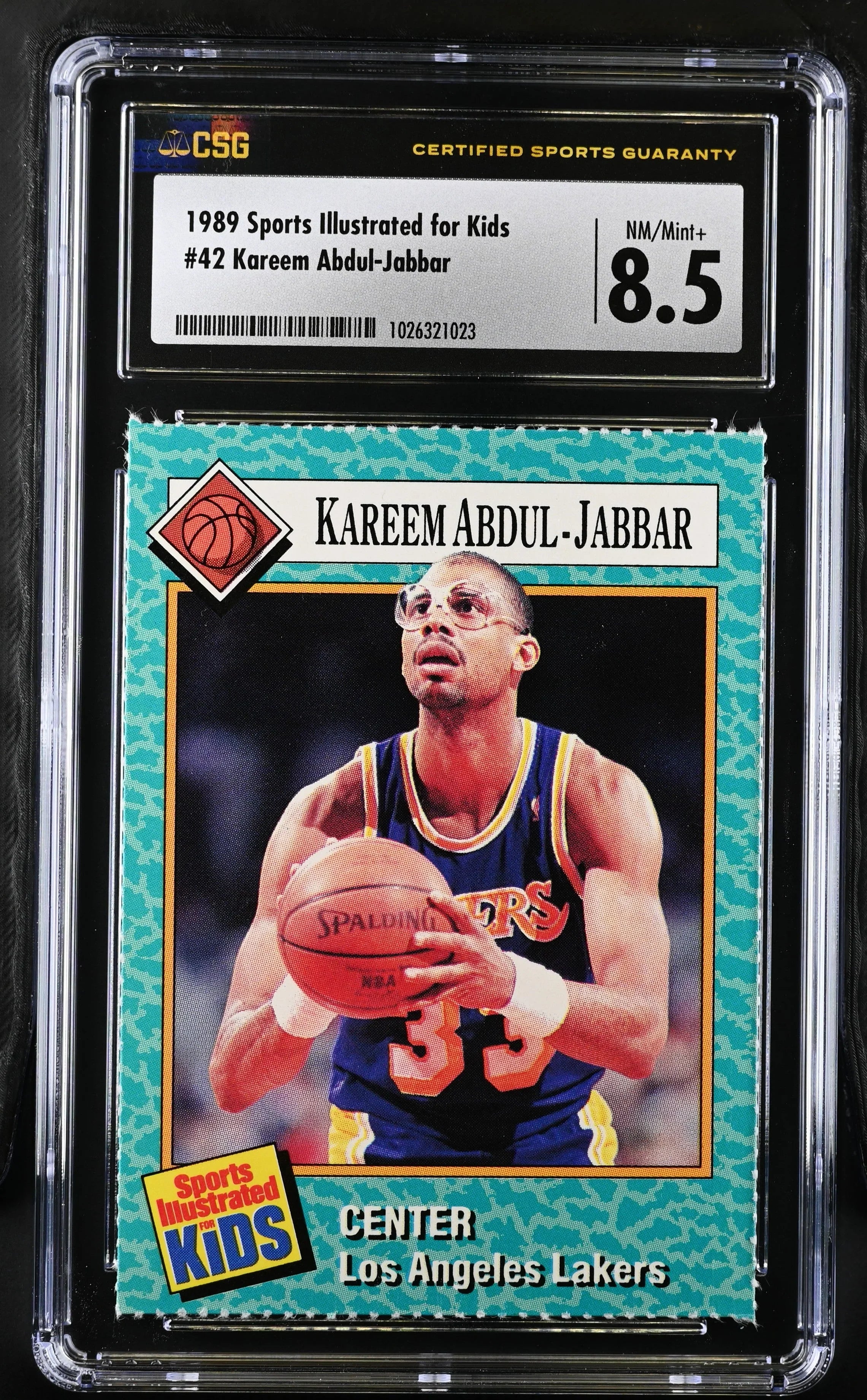 Kareem Abdul-Jabbar Los Angeles Lakers 1989 Sports Illustrated for Kids card CSG 8.5 NrMt-Mt+ - AutographsForSale.com