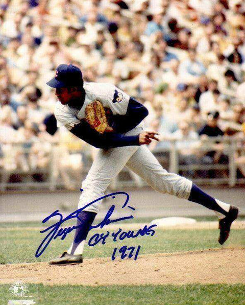 3885c3cba1762d1816ea80f2bd5b8a7d - AutographsForSale.com