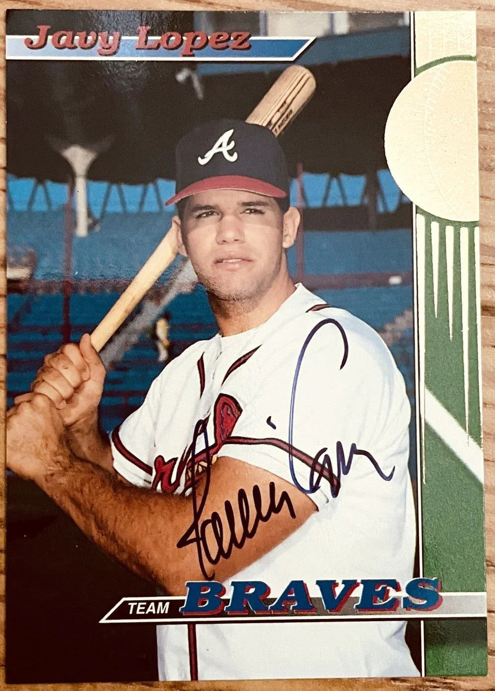 Javy Lopez signed Atlanta Braves 1993 Stadium Club team card - AutographsForSale.com
