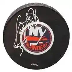 3bd1d2ef4cc447cbcbacec4a2afaf846 - AutographsForSale.com