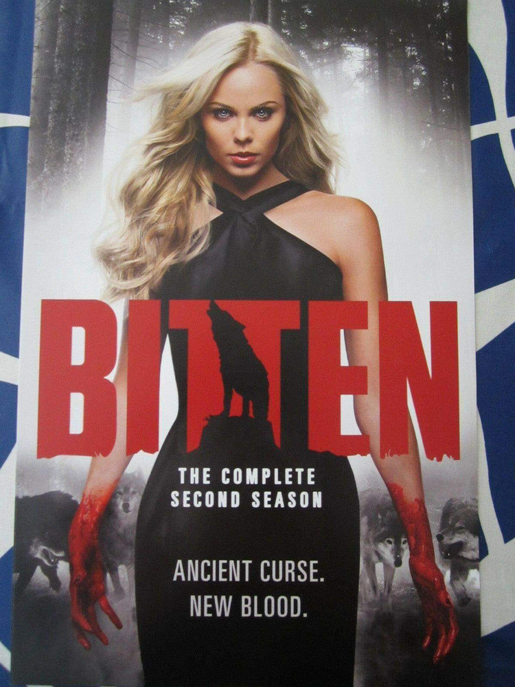 Bitten Laura Vandervoort 2015 SDCC mini poster - AutographsForSale.com