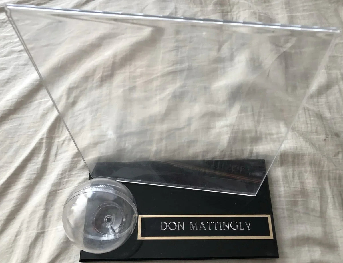 Don Mattingly baseball & 8x10 photo display case w/ engraved nameplate - AutographsForSale.com