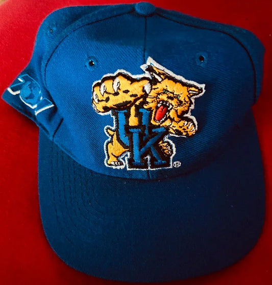 Kentucky Wildcats vintage 1990s embroidered fitted Cap - AutographsForSale.com