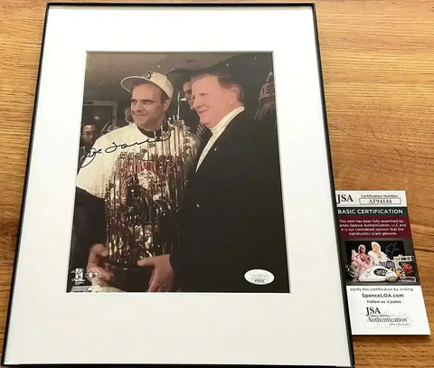 45018c977773705a4d1aa038d9872127 - AutographsForSale.com