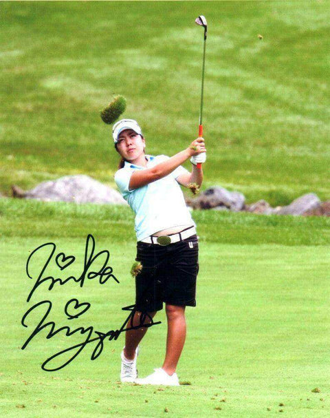 4b12187d2c99f518b21f2c59ba4fbf8e - AutographsForSale.com