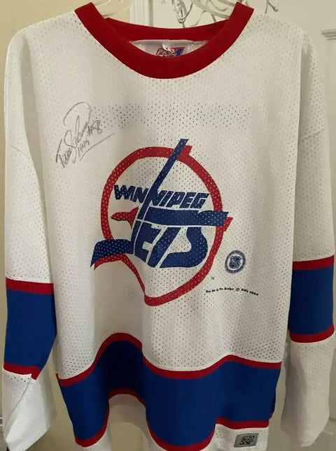 4b529876fdd16882edb672f91d46911d - AutographsForSale.com