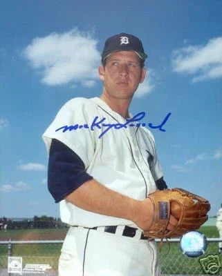 Mickey Lolich autographed Detroit Tigers 8x10 photo - AutographsForSale.com