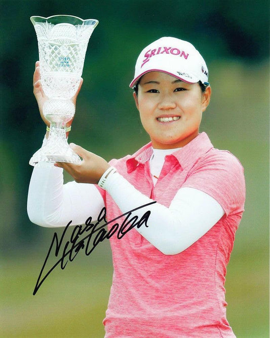 Nasa Hataoka autographed 2018 Toto Japan Classic 8x10 photo - AutographsForSale.com