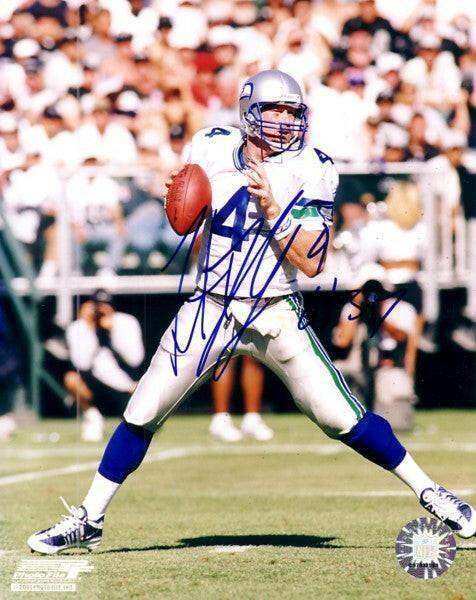 563d1cbdf4233867da0d418186bc5215 - AutographsForSale.com
