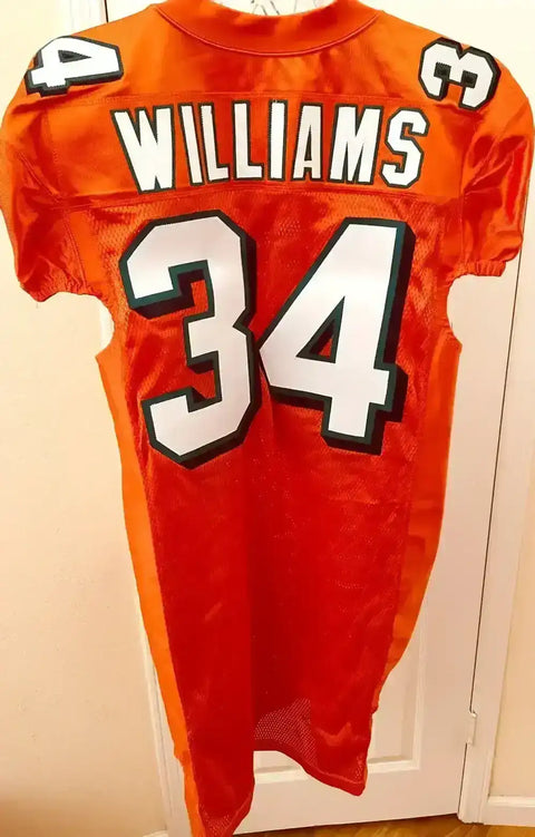 578db7d1e275ca8f9e7ef146ff3f83fe - AutographsForSale.com