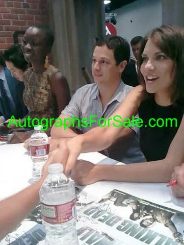 Walking Dead cast signed 2013 SDCC photo card Andrew Lincoln Norman Reedus JSA - AutographsForSale.com