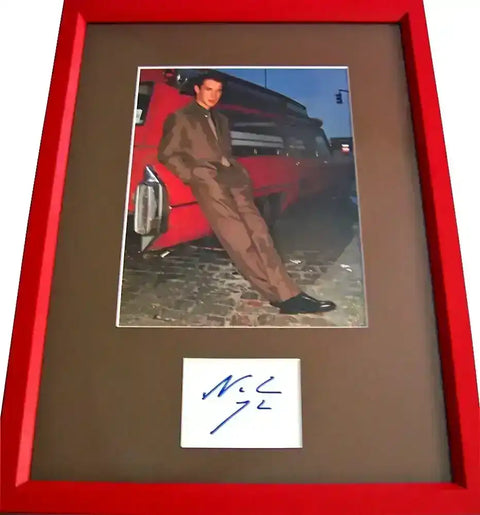 59348fc3af82c5a00a98cd8aad3116b7 - AutographsForSale.com