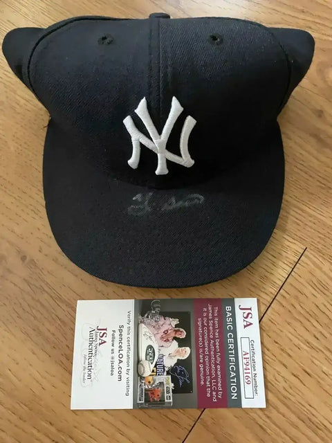 59e1922063e5a61ccc470fc1d7bd8862 - AutographsForSale.com