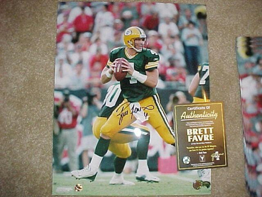 Brett Favre autographed Green Bay Packers 16x20 poster Size photo - AutographsForSale.com