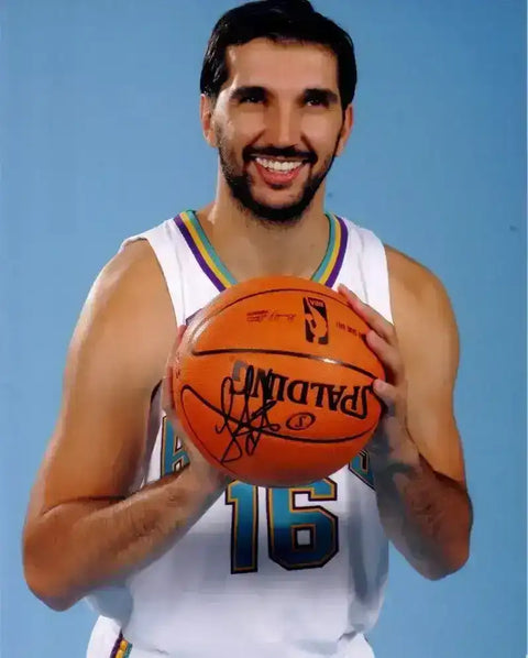 62ef9024597c01e9efd2a3771a90f4a9 - AutographsForSale.com