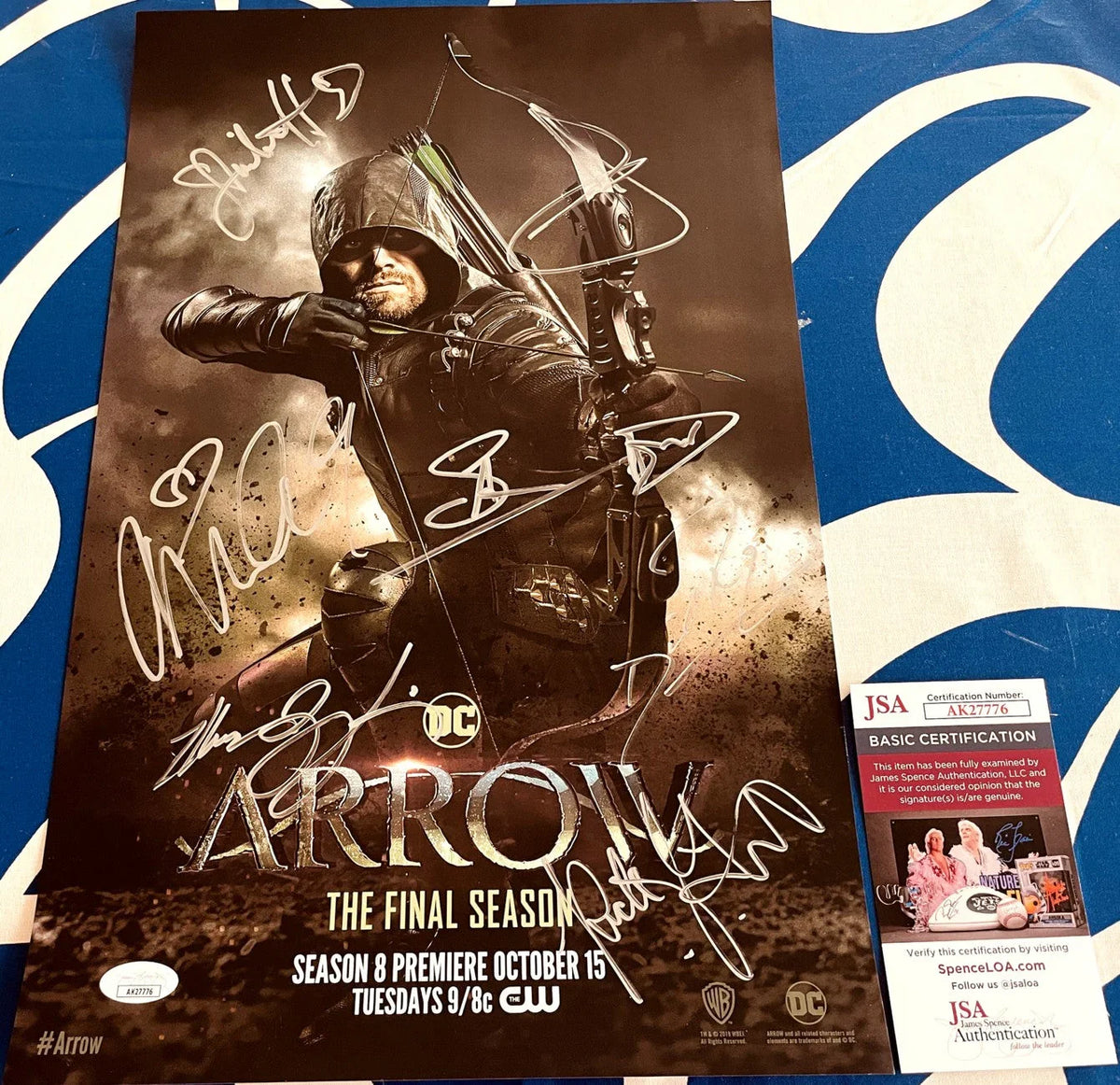 Arrow Cast signed 2019 SDCC Last Season poster Stephen Amell Katie Cassidy Rick Gonzalez David Ramsey JSA - AutographsForSale.com