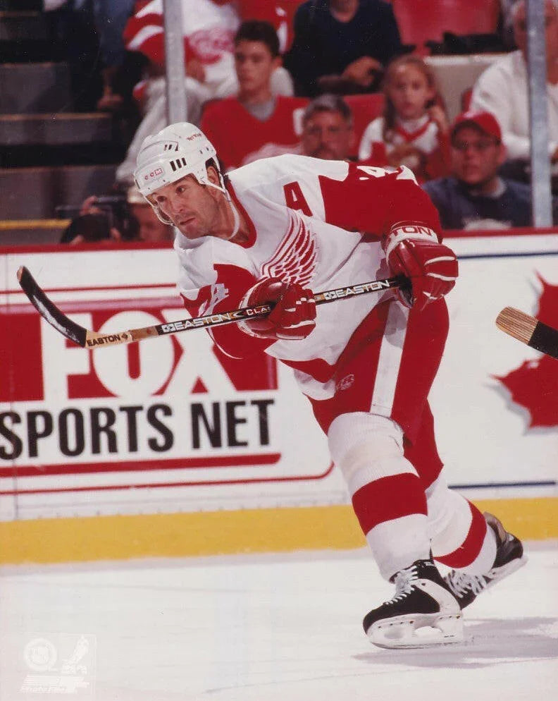 Brendan Shanahan Detroit Red Wings 8x10 photo - AutographsForSale.com