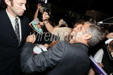 6afdd9485a500284dbefcfeef6ce8c26 - AutographsForSale.com