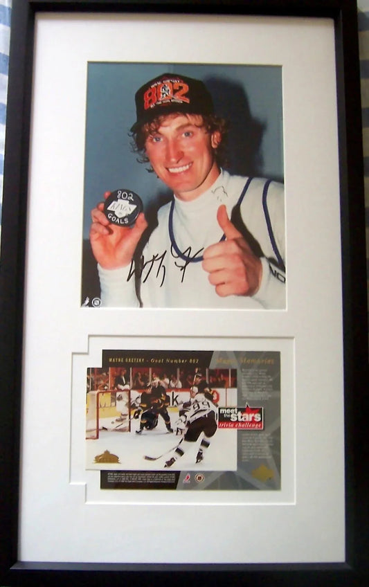 Wayne Gretzky signed Goal 802 LA Kings 8x10 photo framed Upper Deck 5x7 card JSA - AutographsForSale.com