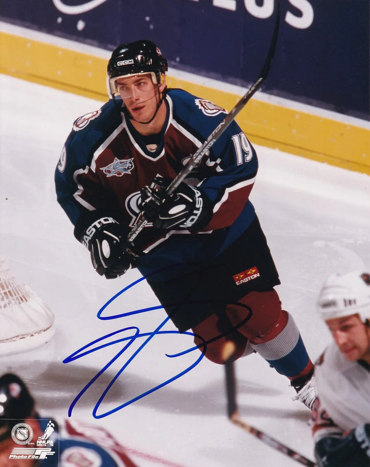 Joe Sakic autographed Colorado Avalanche 8x10 photo - AutographsForSale.com
