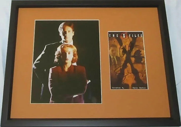 Gillian Anderson & David Duchovny signed X-Files video cover framed 8x10 photo JSA - AutographsForSale.com