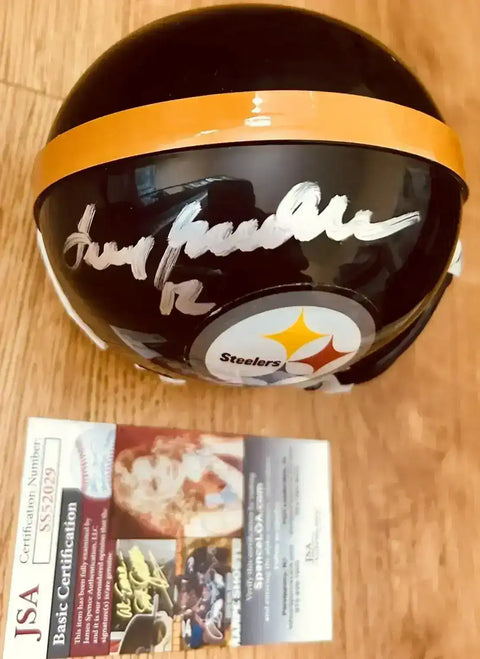734ad371e40fb24179fed28a38563dce - AutographsForSale.com