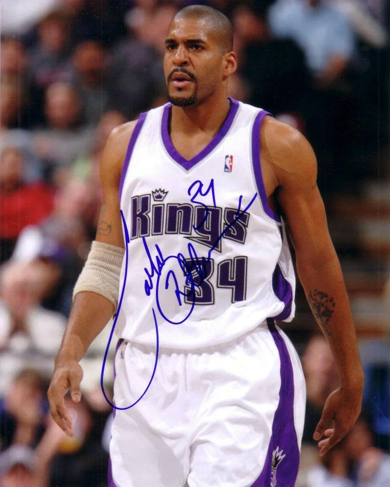 Corliss Williamson autographed Sacramento Kings 8x10 photo - AutographsForSale.com